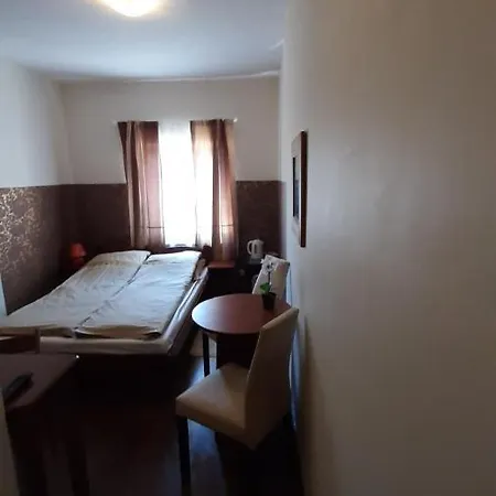 Rosse Homestay *