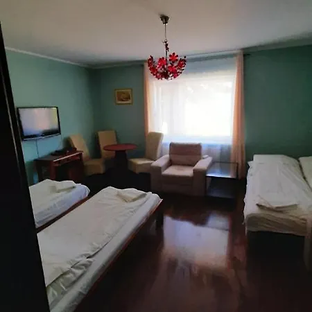Δωμάτια σε οικογενειακή κατοικία Rosse